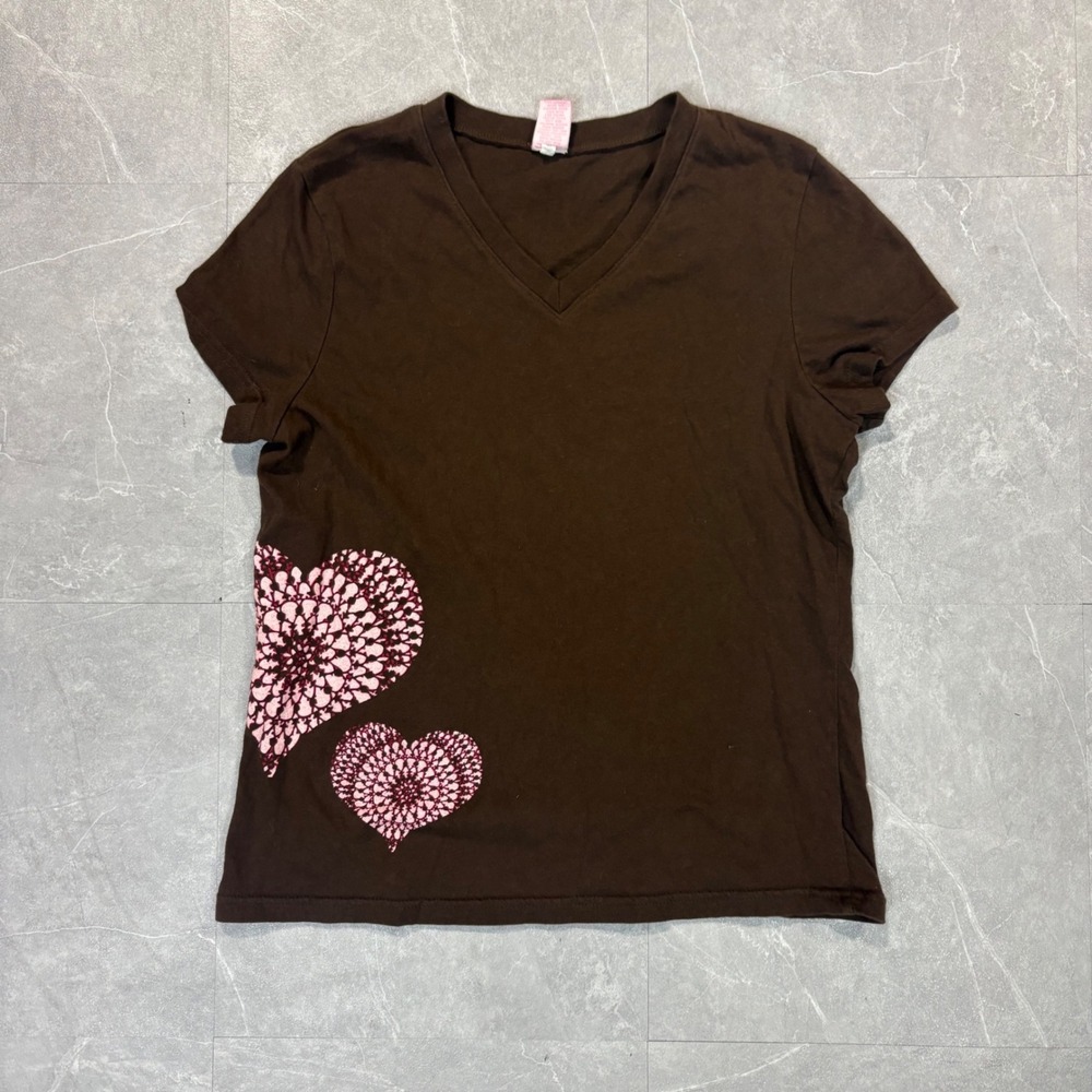 Womens Brown V-Neck T-Shirt Pink Lace Heart Graphic Short Sleeve Top Size L